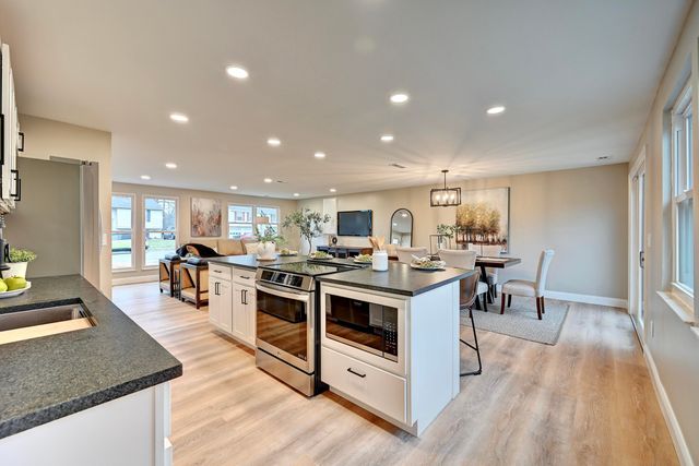 46 Waterside Way, Covington, KY 41017