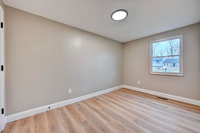 46 Waterside Way, Covington, KY 41017