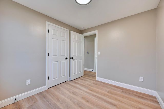 46 Waterside Way, Covington, KY 41017