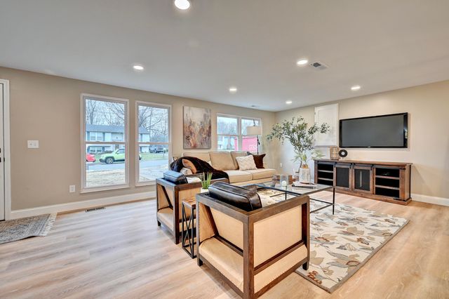 46 Waterside Way, Covington, KY 41017