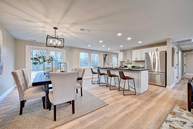 46 Waterside Way, Covington, KY 41017