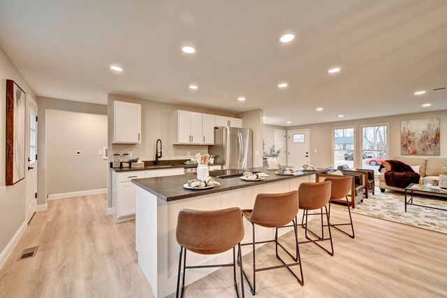 46 Waterside Way, Covington, KY 41017