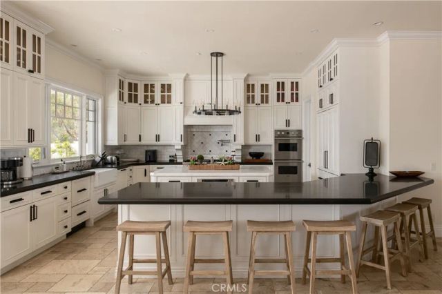 1160 Pine St, Coronado, CA 92118