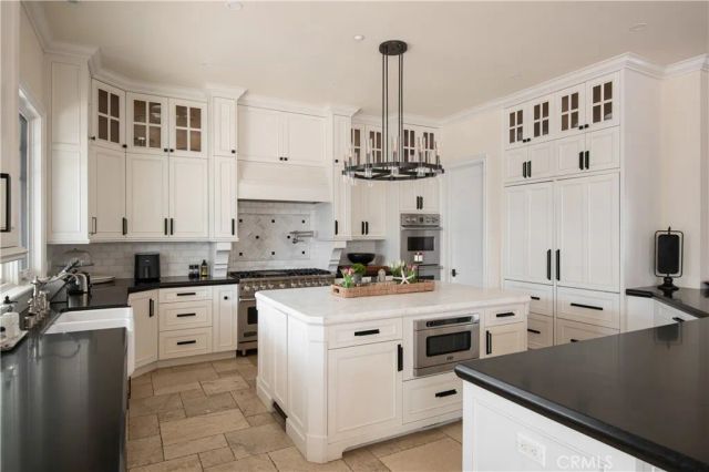 1160 Pine St, Coronado, CA 92118