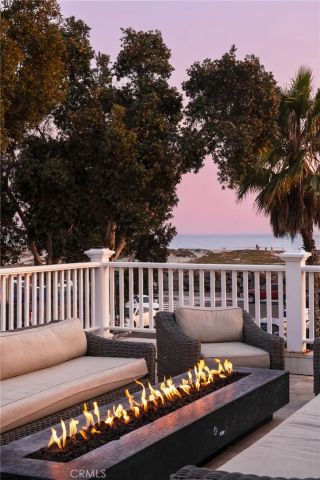 1160 Pine St, Coronado, CA 92118