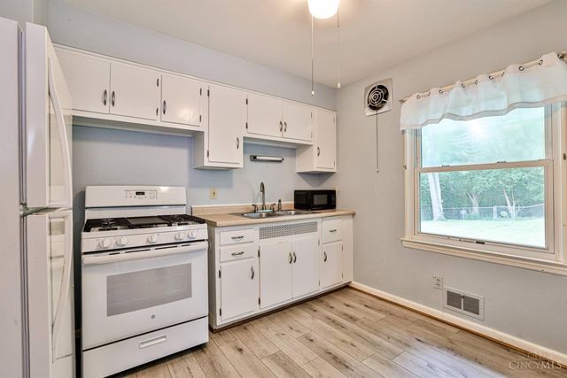 8609 Wicklow Avenue, Sycamore Twp, OH 45236