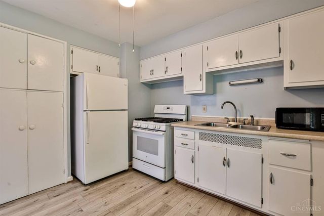 8609 Wicklow Avenue, Sycamore Twp, OH 45236