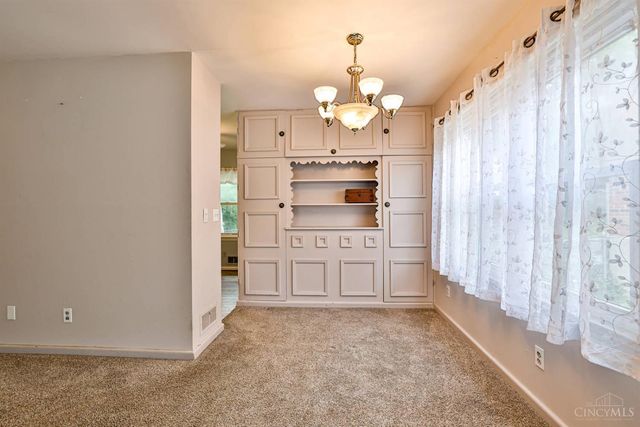 8609 Wicklow Avenue, Sycamore Twp, OH 45236