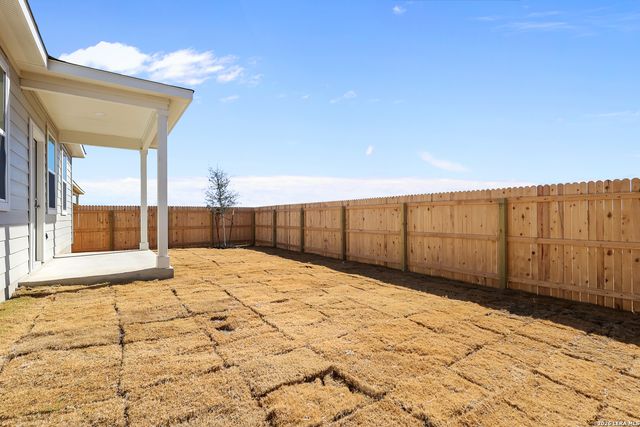 2121 Maestro Drive, Seguin, TX 78155