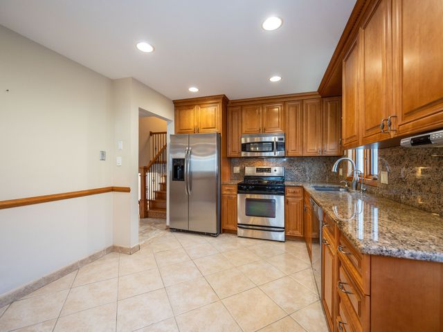 9227 Merrill Avenue, Morton Grove, IL 60053