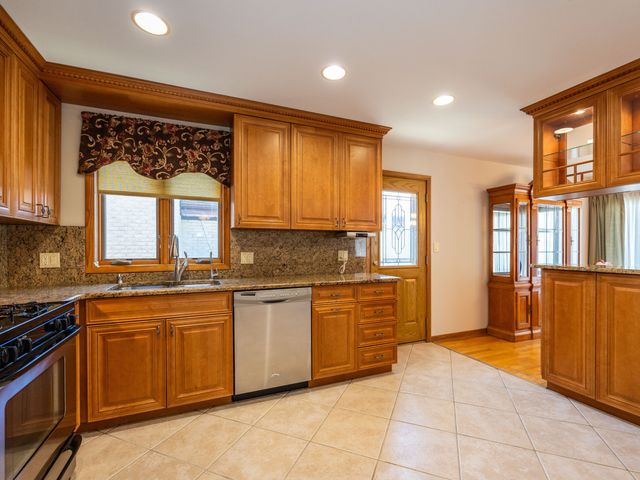 9227 Merrill Avenue, Morton Grove, IL 60053