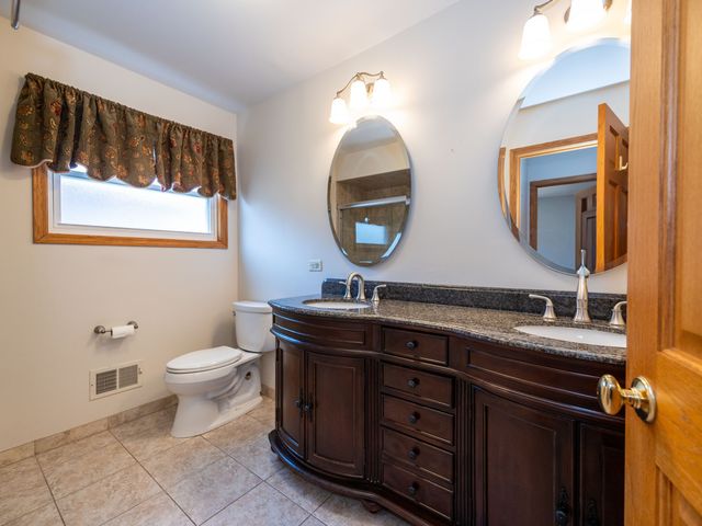 9227 Merrill Avenue, Morton Grove, IL 60053