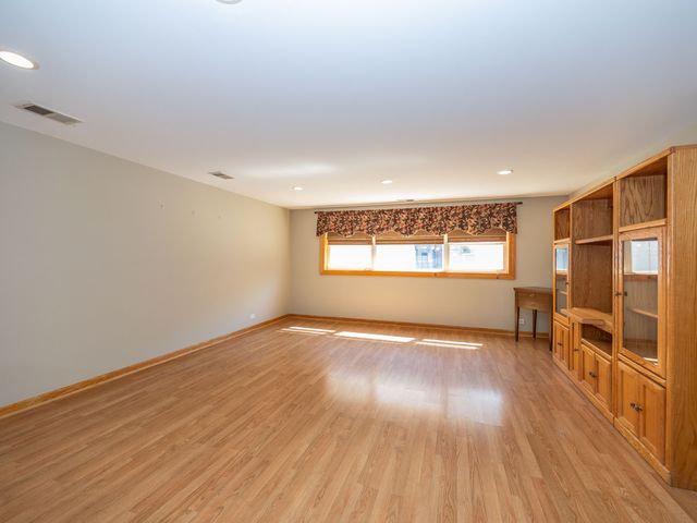 9227 Merrill Avenue, Morton Grove, IL 60053