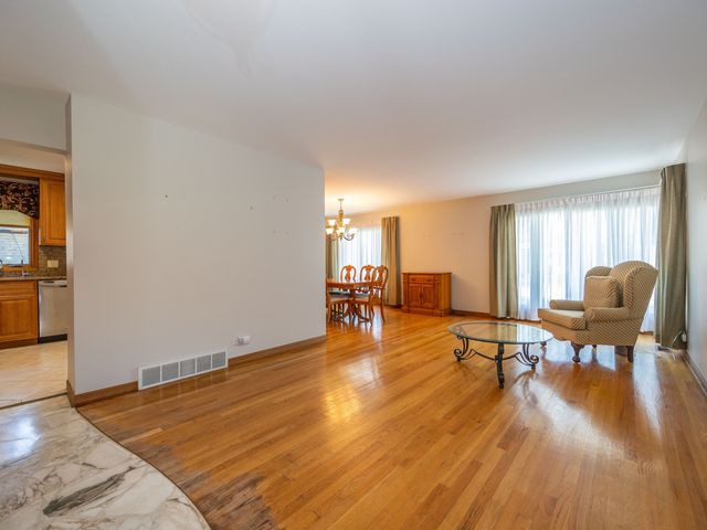 9227 Merrill Avenue, Morton Grove, IL 60053