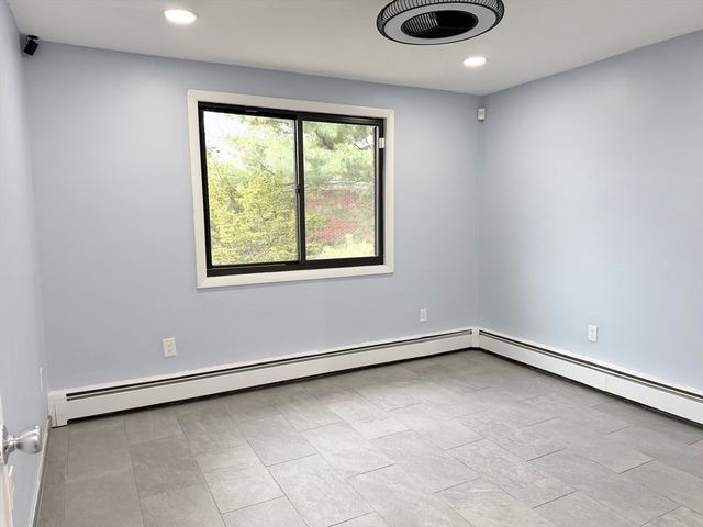 50 Colonial Drive 8, Andover, MA 01810