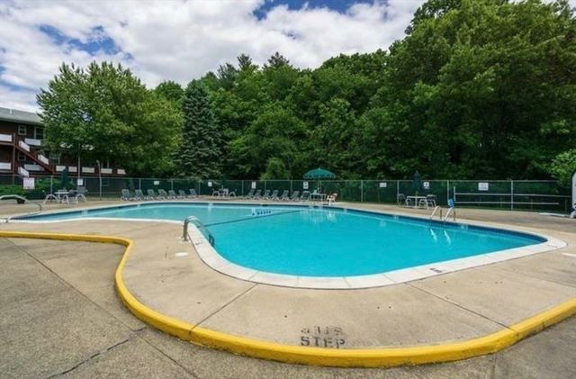 50 Colonial Drive 8, Andover, MA 01810