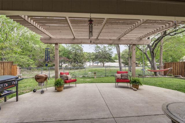 312 Crooked Tree Court, Coppell, TX 75019