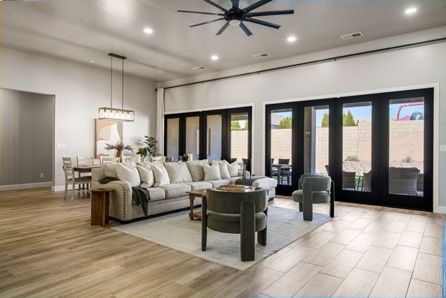 6531 Azor Lane NW, Albuquerque, NM 87120