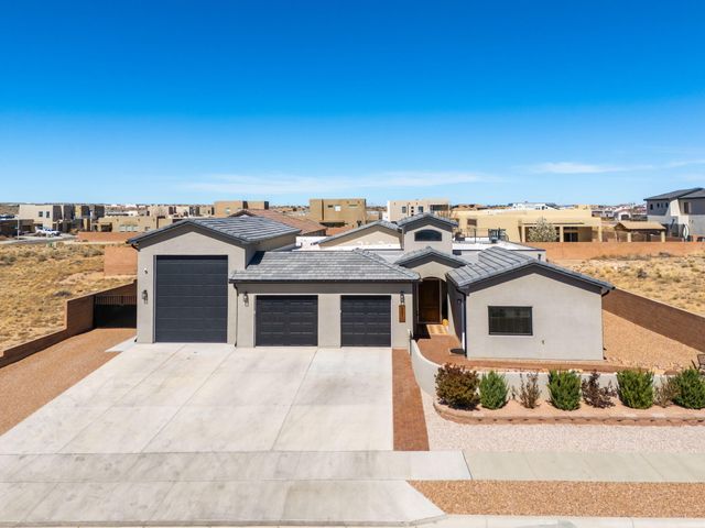 6531 Azor Lane NW, Albuquerque, NM 87120