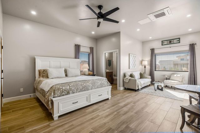 6531 Azor Lane NW, Albuquerque, NM 87120