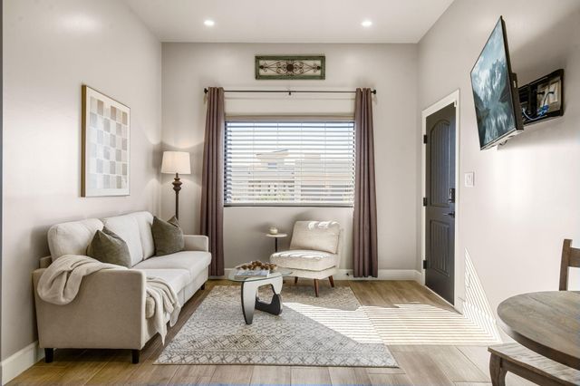 6531 Azor Lane NW, Albuquerque, NM 87120