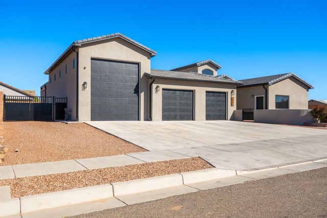 6531 Azor Lane NW, Albuquerque, NM 87120