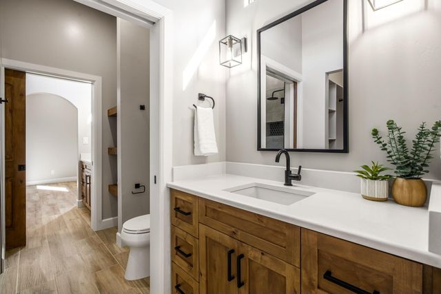 6531 Azor Lane NW, Albuquerque, NM 87120