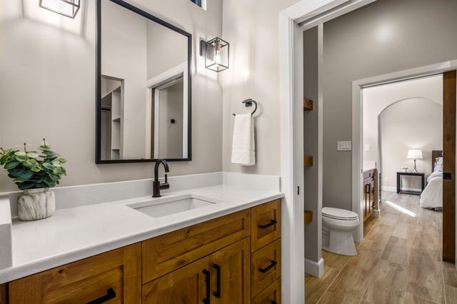 6531 Azor Lane NW, Albuquerque, NM 87120