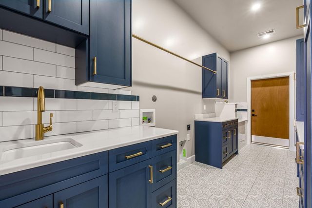 6531 Azor Lane NW, Albuquerque, NM 87120