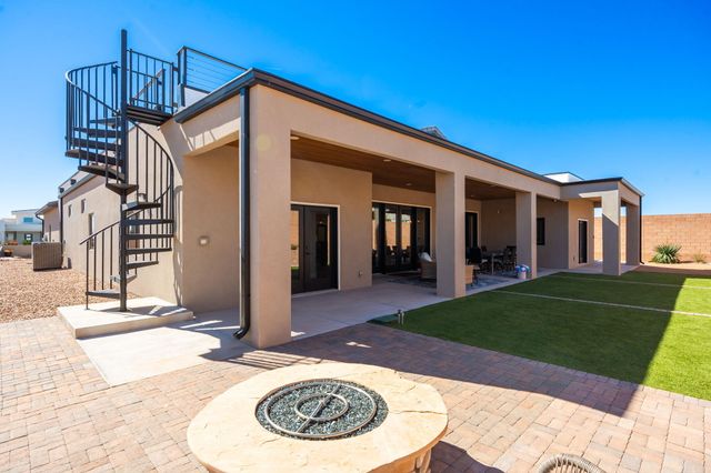 6531 Azor Lane NW, Albuquerque, NM 87120