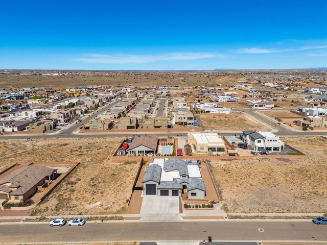 6531 Azor Lane NW, Albuquerque, NM 87120