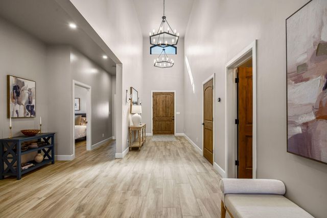 6531 Azor Lane NW, Albuquerque, NM 87120