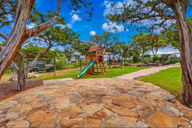 755 Pr 2775, Mico, TX 78056