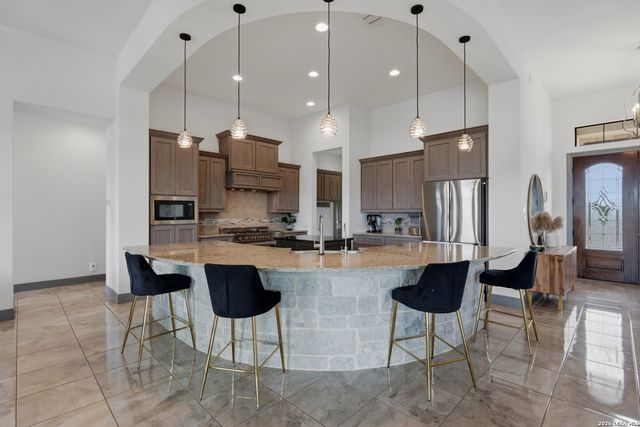 755 Pr 2775, Mico, TX 78056