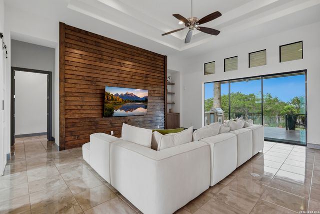 755 Pr 2775, Mico, TX 78056