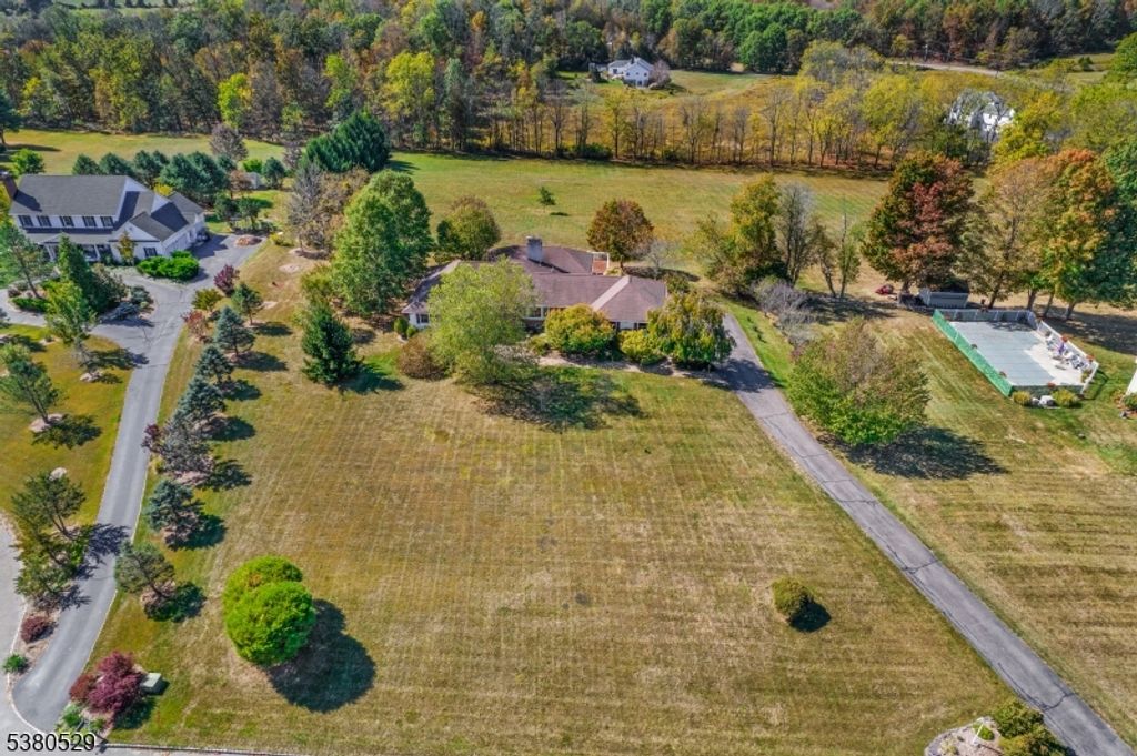 16 Voight Ln, Lafayette Twp., NJ 07848