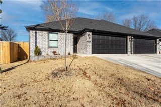 124 Ryder Street, Gentry, AR 72734