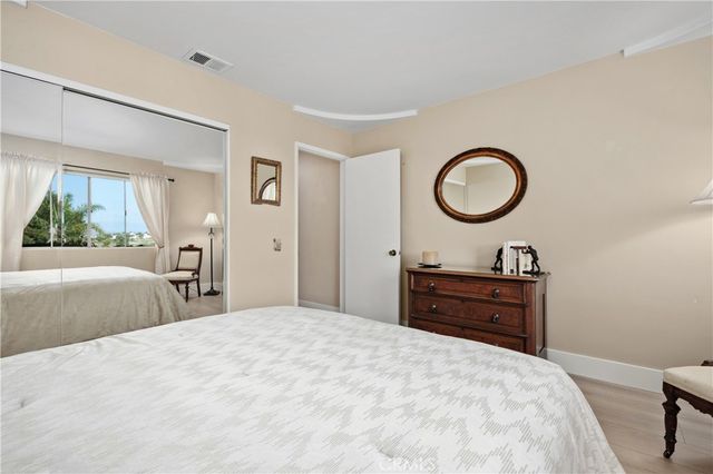 1002 Plover Way, Oceanside, CA 92057