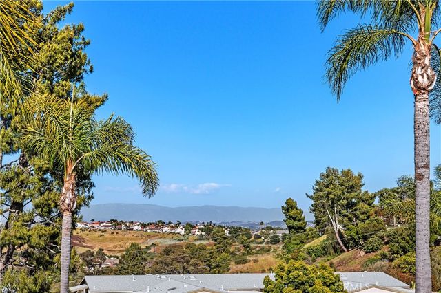 1002 Plover Way, Oceanside, CA 92057