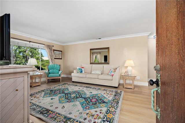 1002 Plover Way, Oceanside, CA 92057