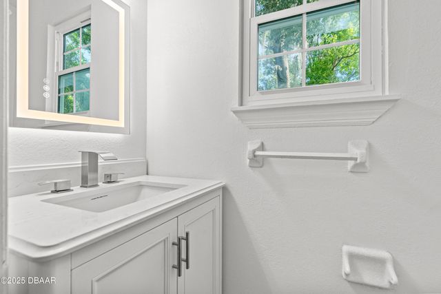 475 E Wisconsin Avenue, Orange City, FL 32763