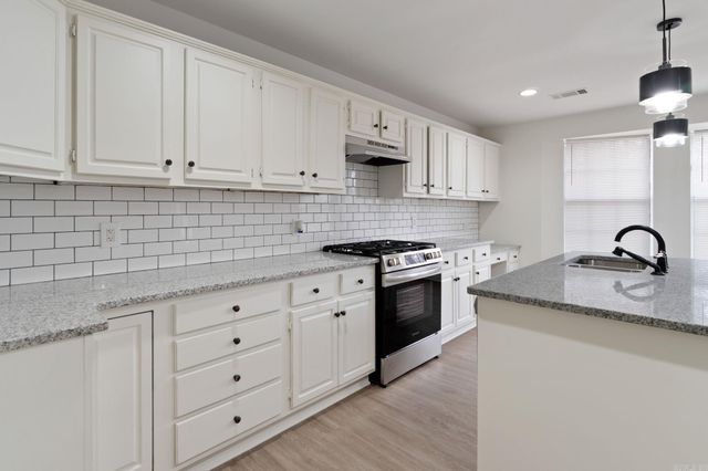 1906 Whitlock Drive, Benton, AR 72015