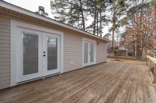 1906 Whitlock Drive, Benton, AR 72015