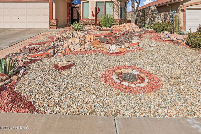 2519 Silver Hawk Avenue, Las Cruces, NM 88011