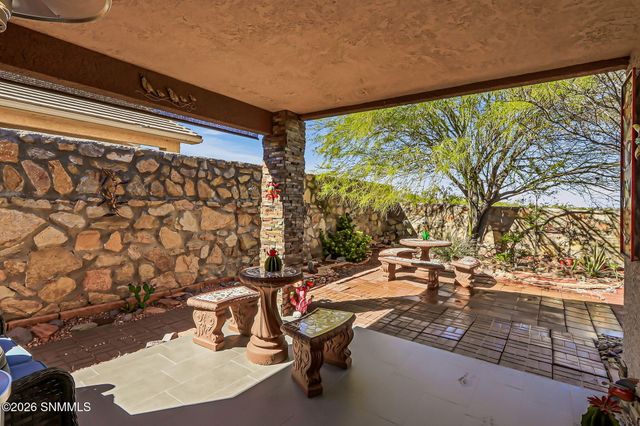 2519 Silver Hawk Avenue, Las Cruces, NM 88011