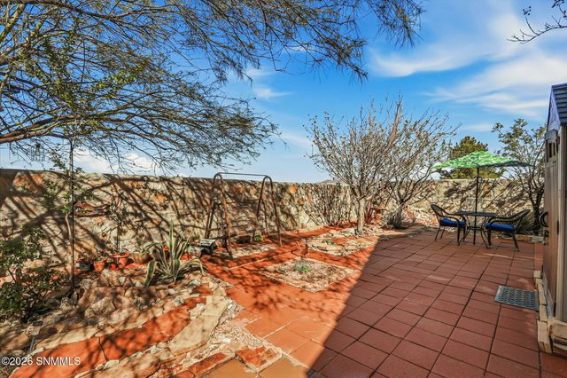 2519 Silver Hawk Avenue, Las Cruces, NM 88011