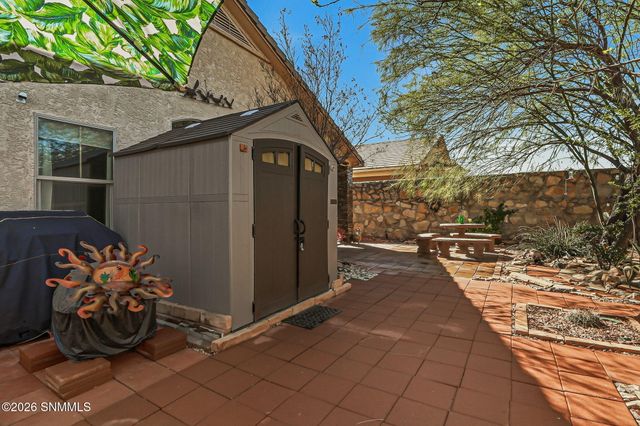 2519 Silver Hawk Avenue, Las Cruces, NM 88011