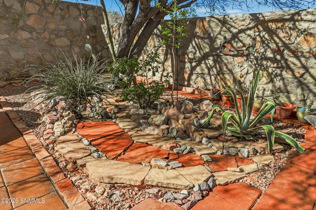 2519 Silver Hawk Avenue, Las Cruces, NM 88011