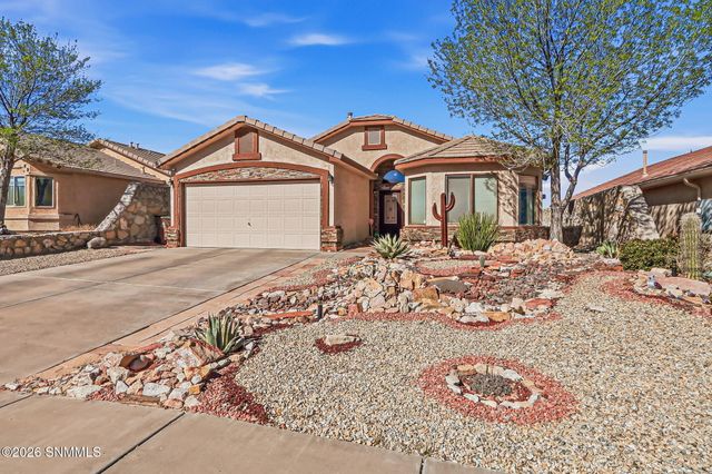2519 Silver Hawk Avenue, Las Cruces, NM 88011