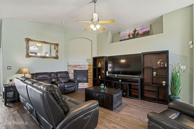 2519 Silver Hawk Avenue, Las Cruces, NM 88011